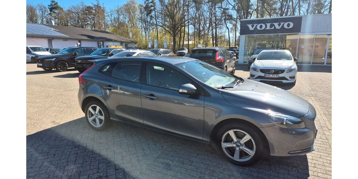 Volvo V40 140.000 km 10.900 &euro; Nordhorn 48527