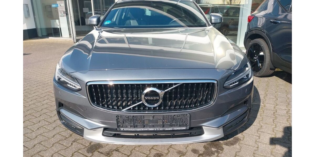 Volvo V90 Cross Country 84.000 km 33.900 &euro; Nordhorn 48527