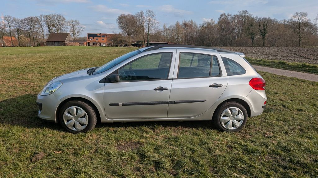 Renault Clio 131.000 km 3.499 &euro; Ohne 48465