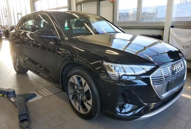 Audi e-tron 32.106 km 33.990 &euro; Schüttorf 48465