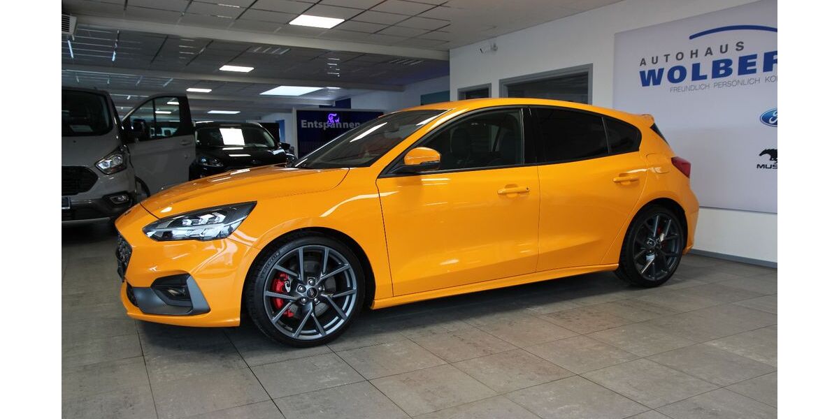 Ford Focus 31.900 km 27.990 &euro; Uelsen 49843