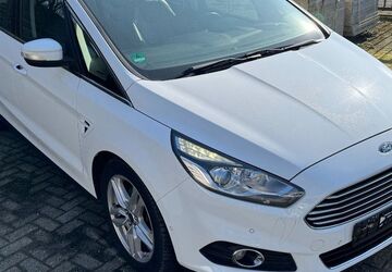Ford S-Max 148.460 km 8.900 &euro; Gronau 48599