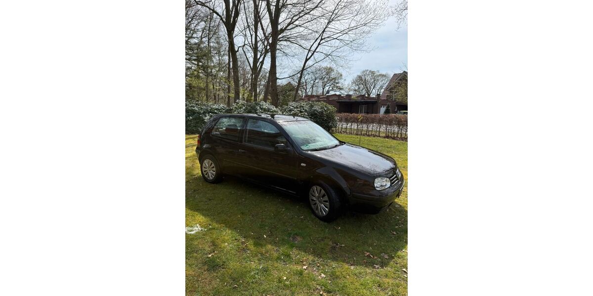 VW Golf 235.386 km 1.150 &euro; Lingen 49811