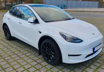 Tesla Model Y 70.213 km 32.500 &euro; Lingen 49808