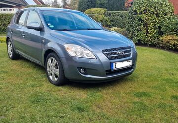 Kia ceed / Ceed 146.500 km 3.149 &euro; Geeste 49744