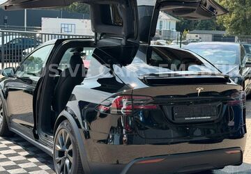 Tesla Model X 17.777 km 98.750 &euro; Emsbüren 48488