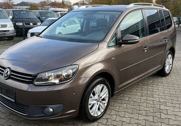 VW Touran 233.000 km 6.499 &euro; Lingen 49808