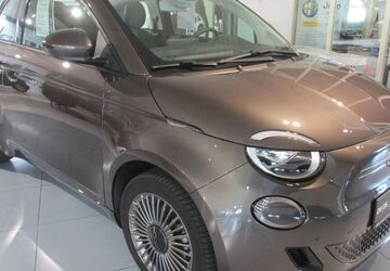 Fiat 500e 46.100 km 17.990 &euro; Lingen - Baccum 49811