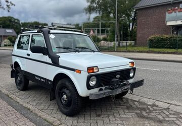 Lada Taiga 48.000 km 4.950 &euro; Nordhorn 48529