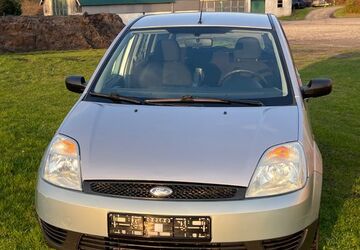 Ford Fiesta 122.000 km 1.200 &euro; Bad Bentheim 48455