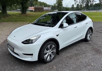 Tesla Model Y 68.000 km 28.900 &euro; Uelsen 49843