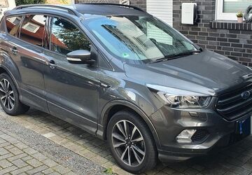 Ford Kuga 57.000 km 15.700 &euro; Nordhorn 48531